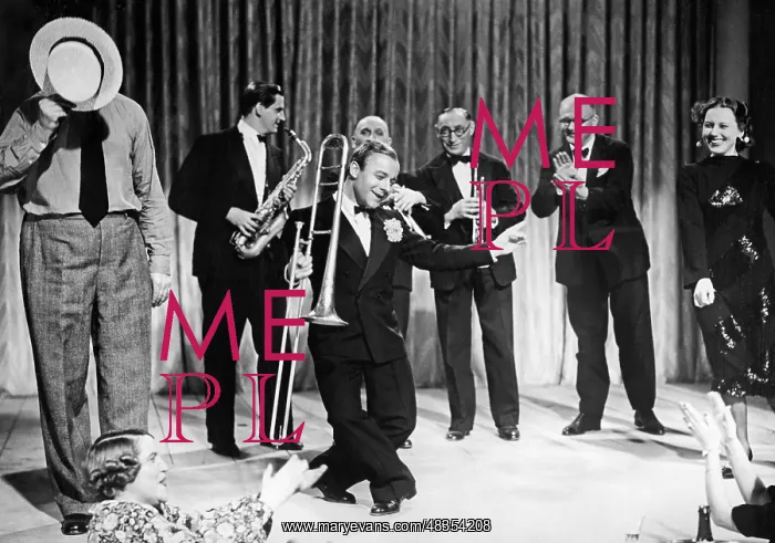 : Heinz Ruehmann in Five Million Look for an Heir, 1938 : Heinz Ruehmann in Five Million Look for an Heir, 1938
