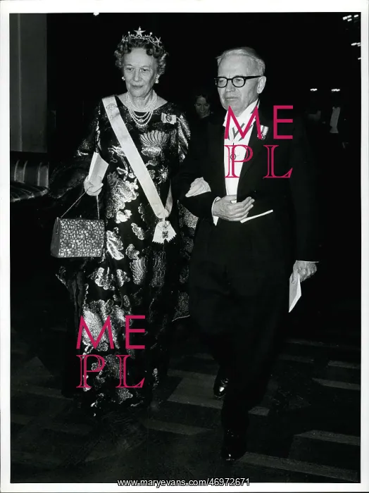 : Heirs - Heiress - Royalty - Socialites : Heirs - Heiress - Royalty - Socialites