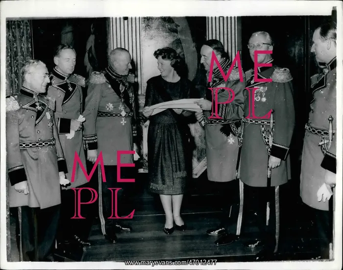 : Heirs - Heiress - Royalty - Socialites : Heirs - Heiress - Royalty - Socialites