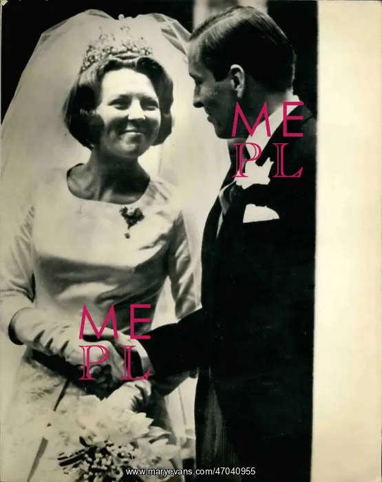: Heirs - Heiress - Royalty - Socialites : Heirs - Heiress - Royalty - Socialites