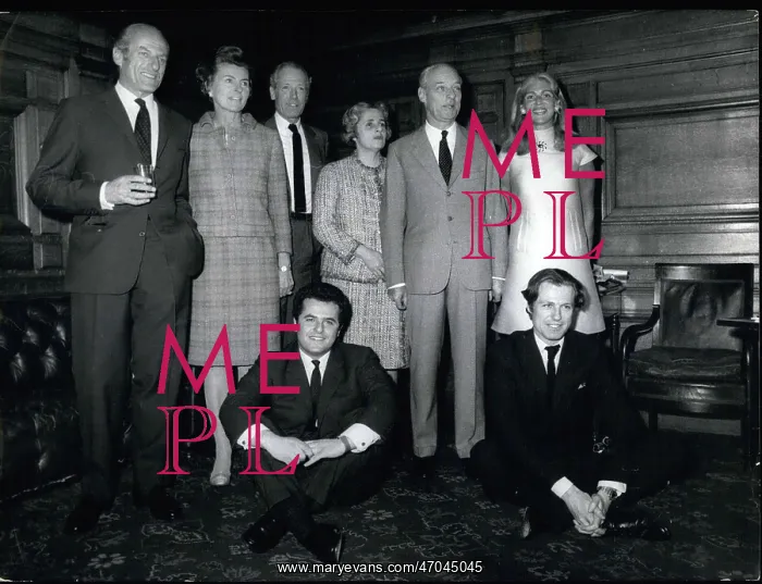 : Heirs - Heiress - Royalty - Socialites : Heirs - Heiress - Royalty - Socialites