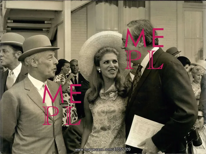 : Heirs - Heiress - Royalty - Socialites : Heirs - Heiress - Royalty - Socialites