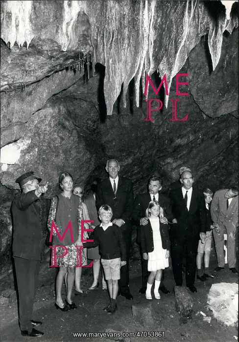 : Heirs - Heiress - Royalty - Socialites : Heirs - Heiress - Royalty - Socialites