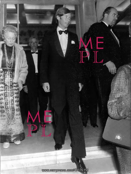 : Heirs - Heiress - Royalty - Socialites : Heirs - Heiress - Royalty - Socialites