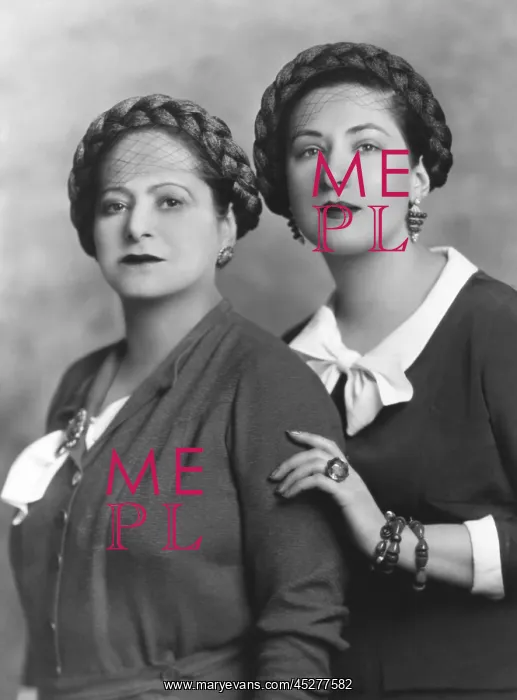 : Helena Rubenstein with her 28 year old niece, Mala : Helena Rubenstein with her 28 year old niece, Mala