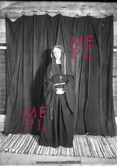 : Helene Thimig as wisdom 1925 : Helene Thimig as wisdom 1925