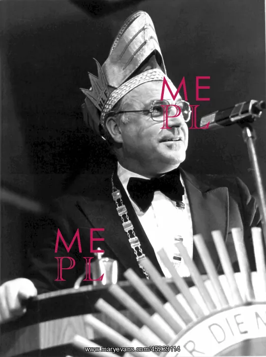 : Helmut Kohl with carnival cap : Helmut Kohl with carnival cap