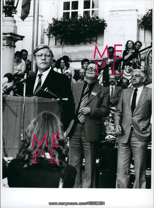 : Helmut Schmidt, Chancellor of West Germany, elections : Helmut Schmidt, Chancellor of West Germany, elections