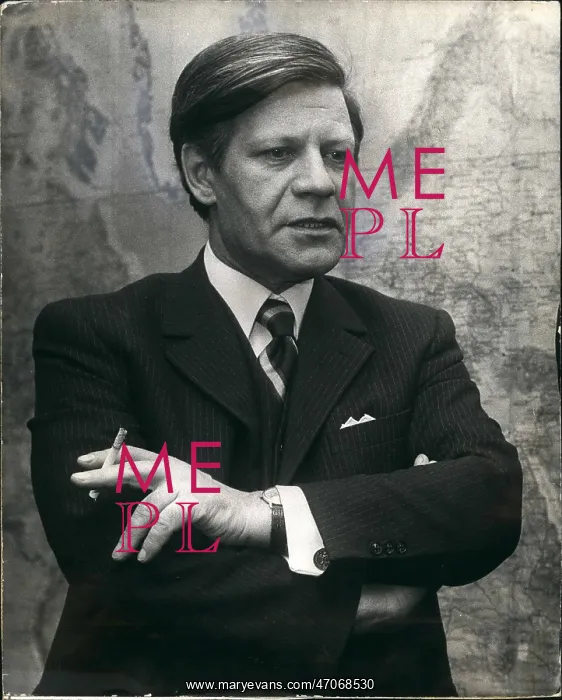 : Helmut Schmidt, German politician : Helmut Schmidt, German politician