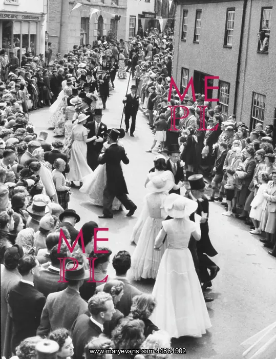 : HELSTON DANCE / CORNWALL : HELSTON DANCE / CORNWALL