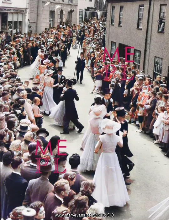 : HELSTON DANCE / CORNWALL : HELSTON DANCE / CORNWALL