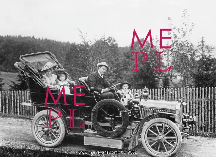 : Henry Bender with his family, 1906 : Henry Bender with his family, 1906