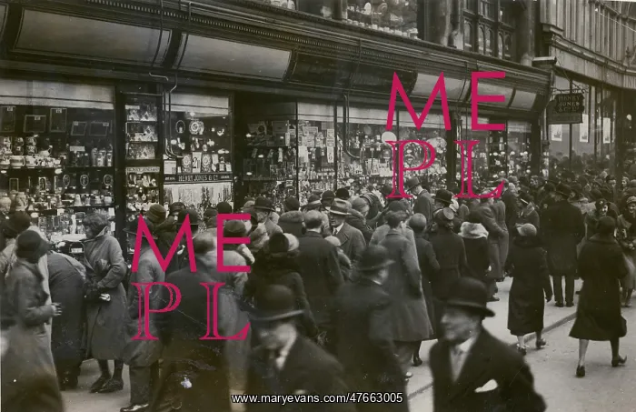 : Henry Jones, shop front 1933 : Henry Jones, shop front 1933