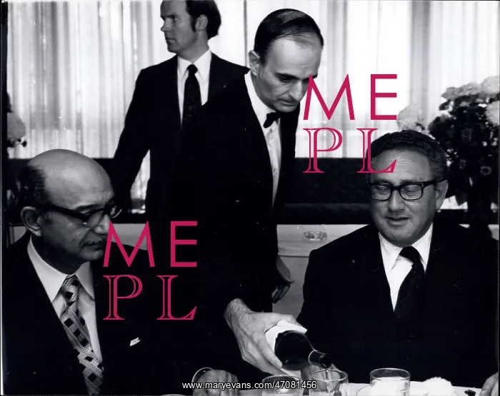 : Henry Kissinger and General Mahmoud Riad : Henry Kissinger and General Mahmoud Riad