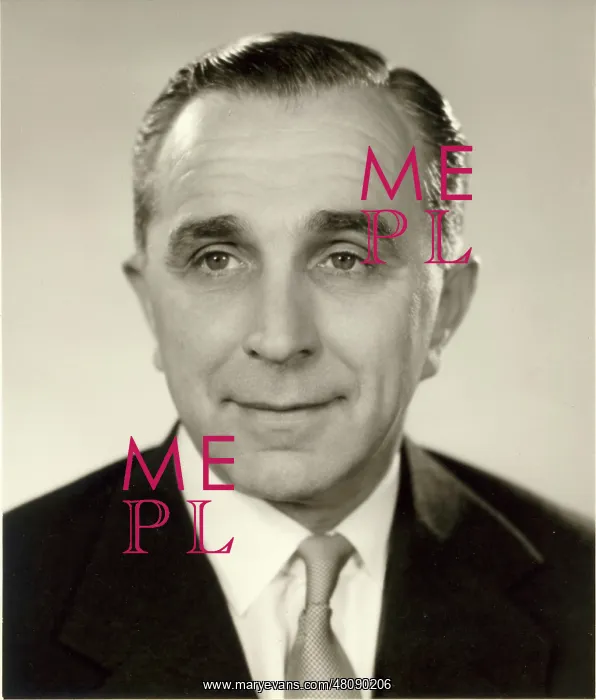  : Henry Kremer