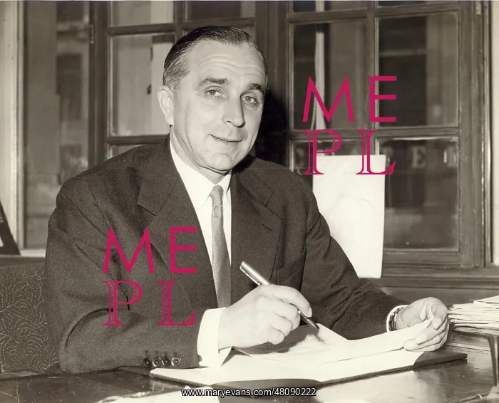  : Henry Kremer