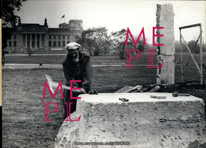 : Herbert Baumann, German sculptor, working in Berlin : Herbert Baumann, German sculptor, working in Berlin