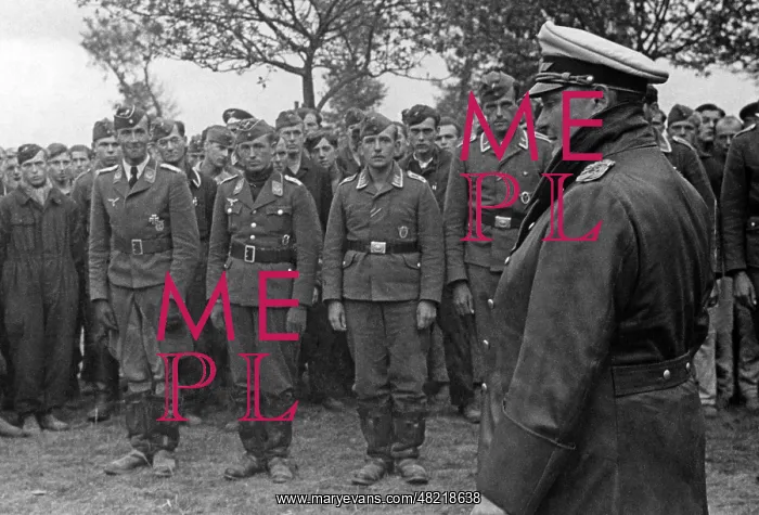 : Hermann Gnring with officers of the German Air Force, 19 : Hermann Gnring with officers of the German Air Force, 19