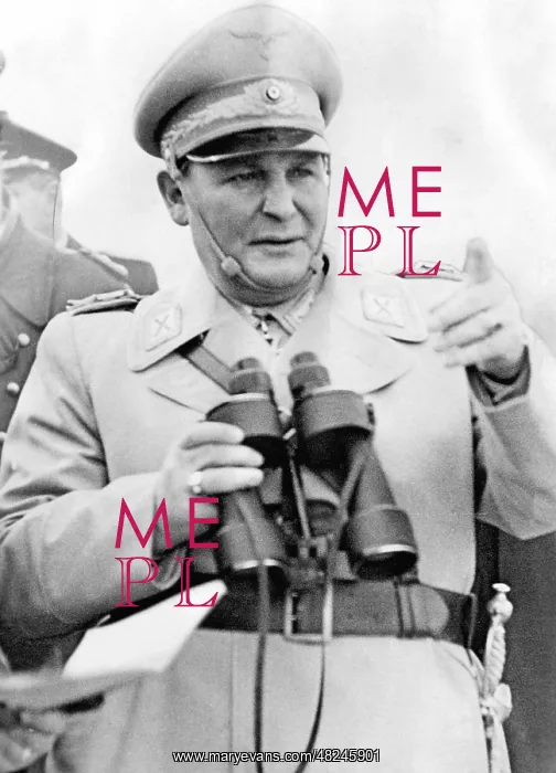 : Hermann Gnring at a troop visit, 1942 : Hermann Gnring at a troop visit, 1942