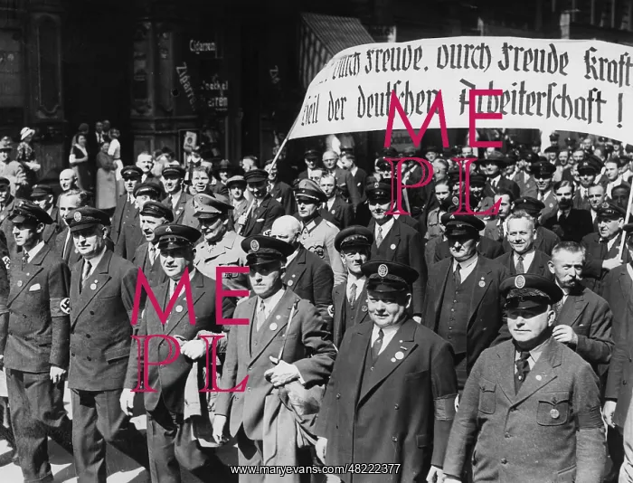 : Hermann Goering with Berlin workers on May 1, 1934 : Hermann Goering with Berlin workers on May 1, 1934