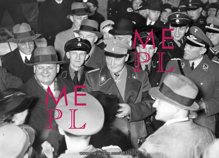 : Hermann Goering collects money for the Day : Hermann Goering collects money for the Day