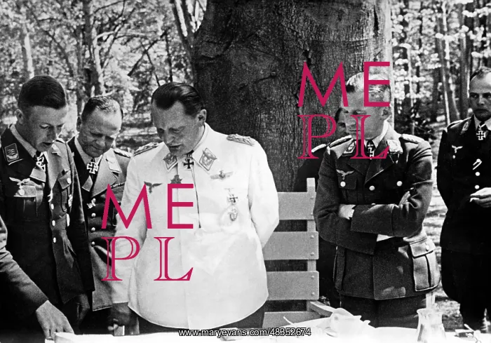 : Hermann Goering and Luftwaffe officers, 1940 : Hermann Goering and Luftwaffe officers, 1940