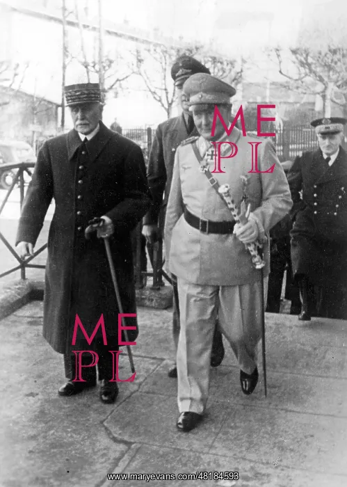 : Hermann Goering and Marshal Petain in St. Florentin, France : Hermann Goering and Marshal Petain in St. Florentin, France