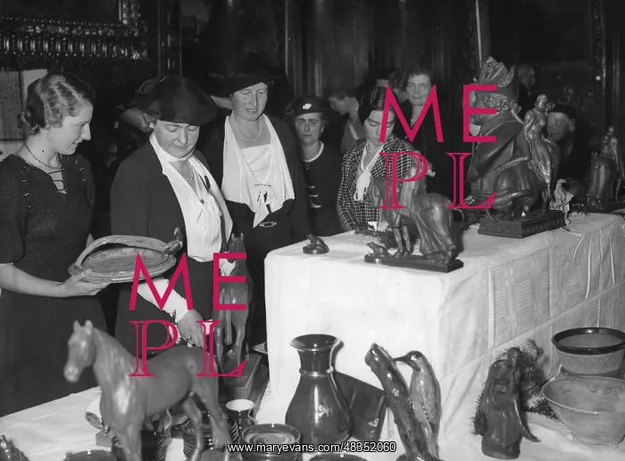 : Hermine Reuss Elder Line opens the charity : Hermine Reuss Elder Line opens the charity