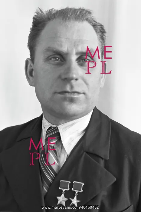 : Hero of the Soviet Union V. Golovchenko : Hero of the Soviet Union V. Golovchenko