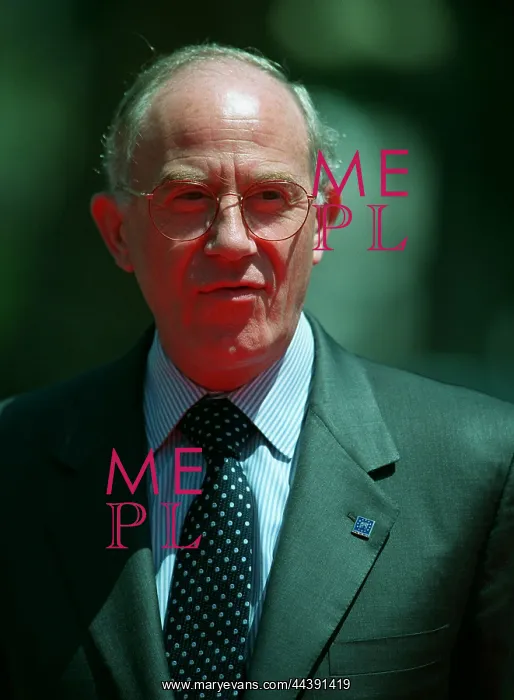  : Herve De Charette