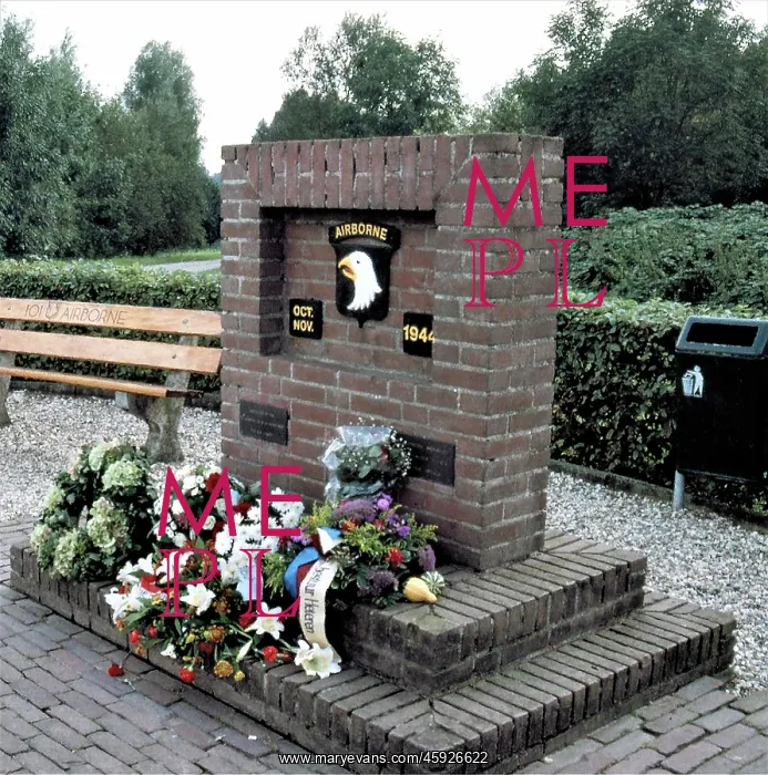 : Heteren Screaming Eagle Memorial, Holland : Heteren Screaming Eagle Memorial, Holland