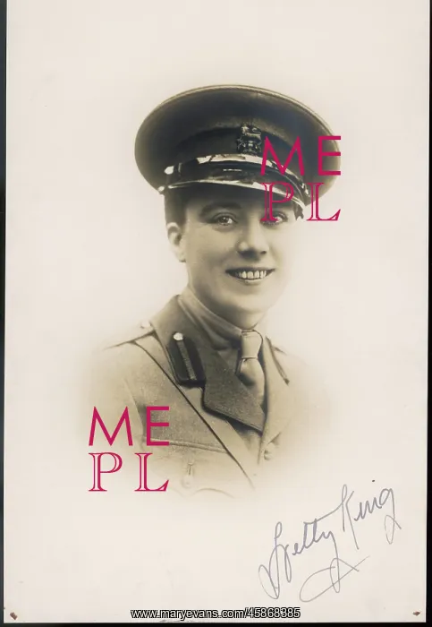 : HETTY KING / SIGNED : HETTY KING / SIGNED
