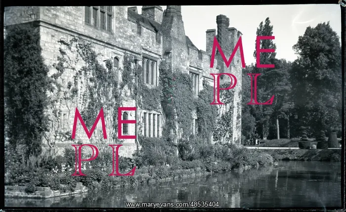 : Hever Castle, Hever, Kent : Hever Castle, Hever, Kent