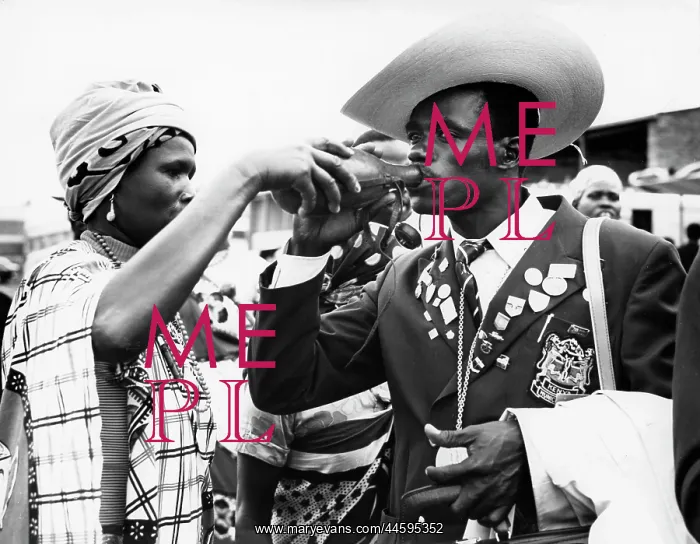 : Hezekiah Nyamau gulps Murzik with the help of : Hezekiah Nyamau gulps Murzik with the help of