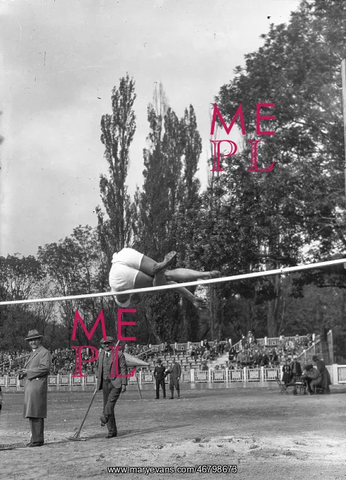 : High jump competition : High jump competition