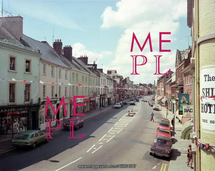 : High Street, Crediton : High Street, Crediton