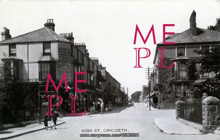 : High Street, Criccieth, Cardiganshire : High Street, Criccieth, Cardiganshire
