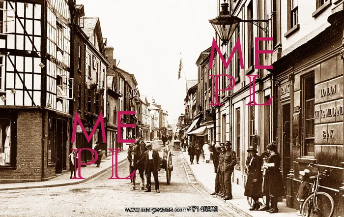  : High Street, Kington