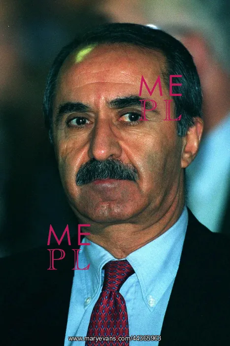  : Hikmet Cetin
