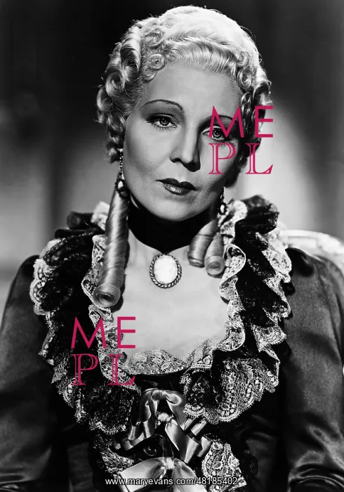 : Hilde Koerber in The Great King, 1942 : Hilde Koerber in The Great King, 1942