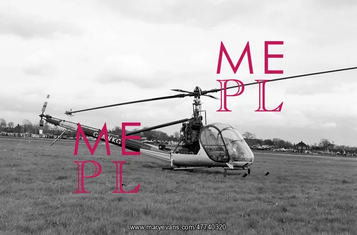 : Hiller UH-12B G-AWKG : Hiller UH-12B G-AWKG