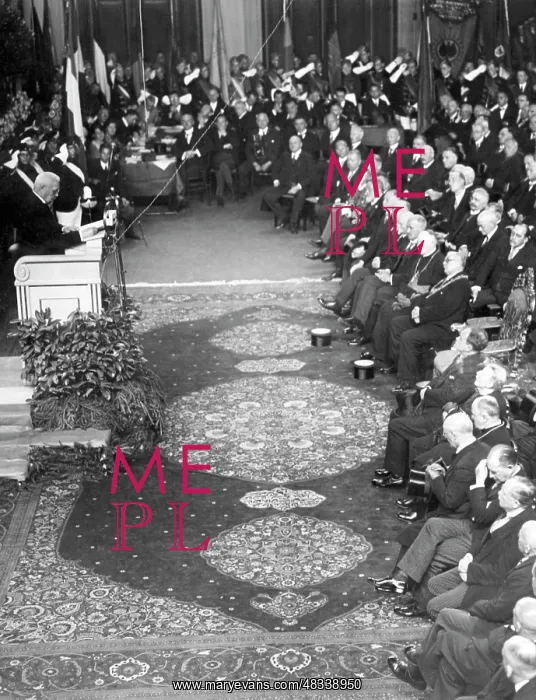 : Hindenburg holding a speech at the liberation : Hindenburg holding a speech at the liberation