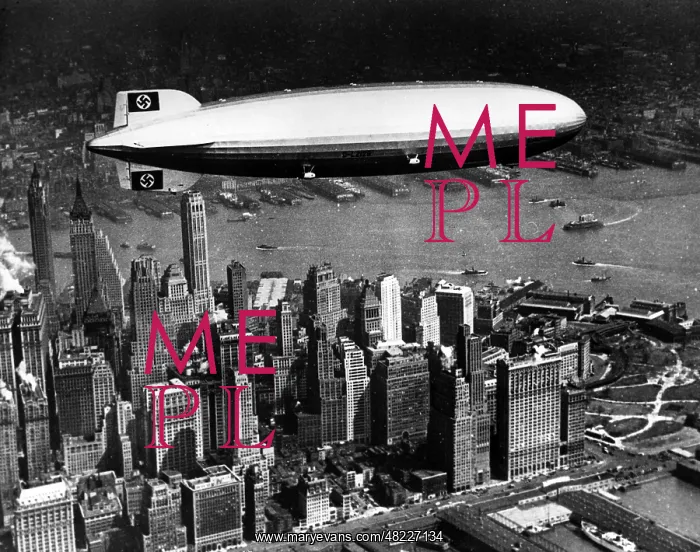: Hindenburg above Manhattan, 1937 : Hindenburg above Manhattan, 1937