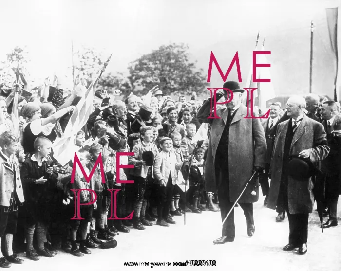 : Hindenburg on a visit to Bavaria : Hindenburg on a visit to Bavaria