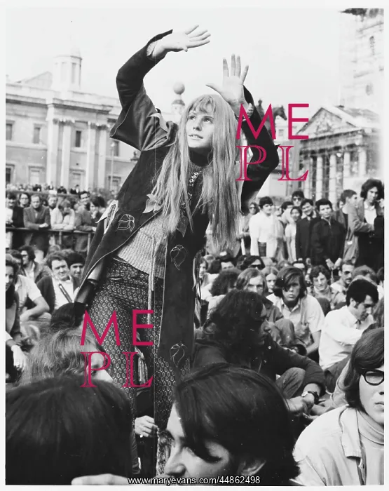 : HIPPY GIRL DANCING : HIPPY GIRL DANCING