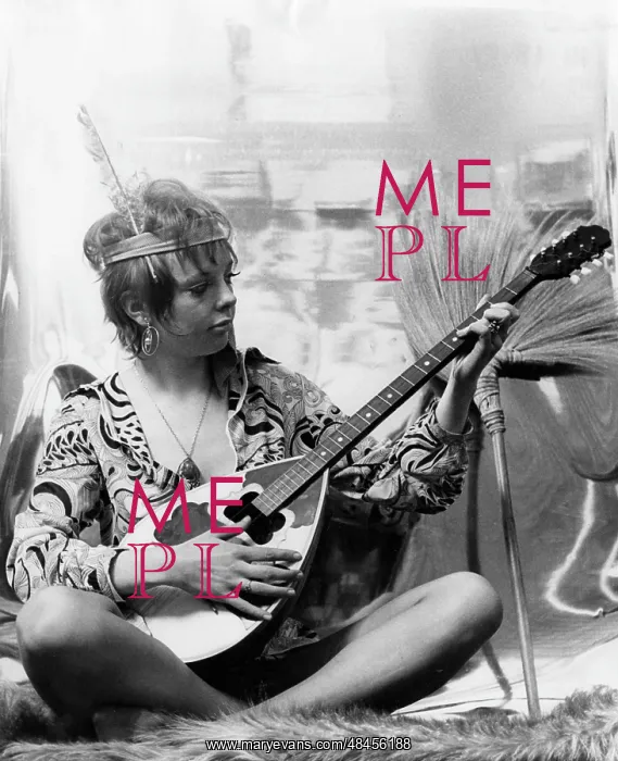: HIPPY GIRL MUSICIAN : HIPPY GIRL MUSICIAN