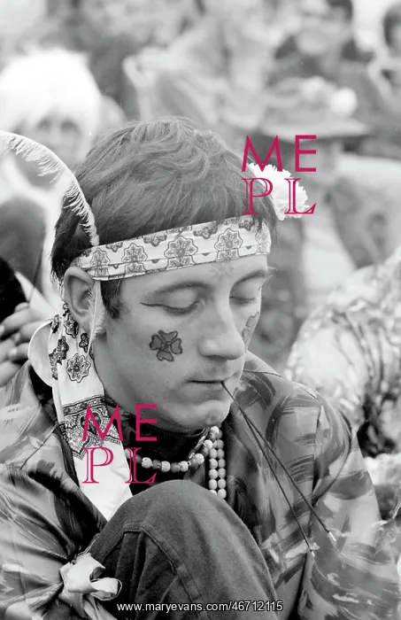 : Hippy man with headband at Woburn Park : Hippy man with headband at Woburn Park