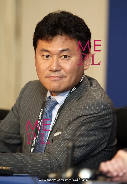 : Hiroshi Mikitani : Hiroshi Mikitani
