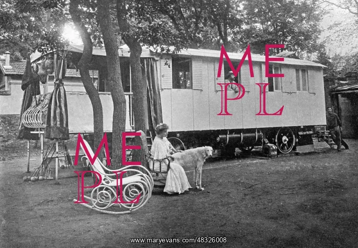 : Historic motor home, 1909 : Historic motor home, 1909