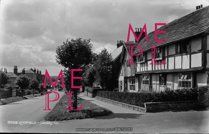 : Historic Street in Lindfield : Historic Street in Lindfield